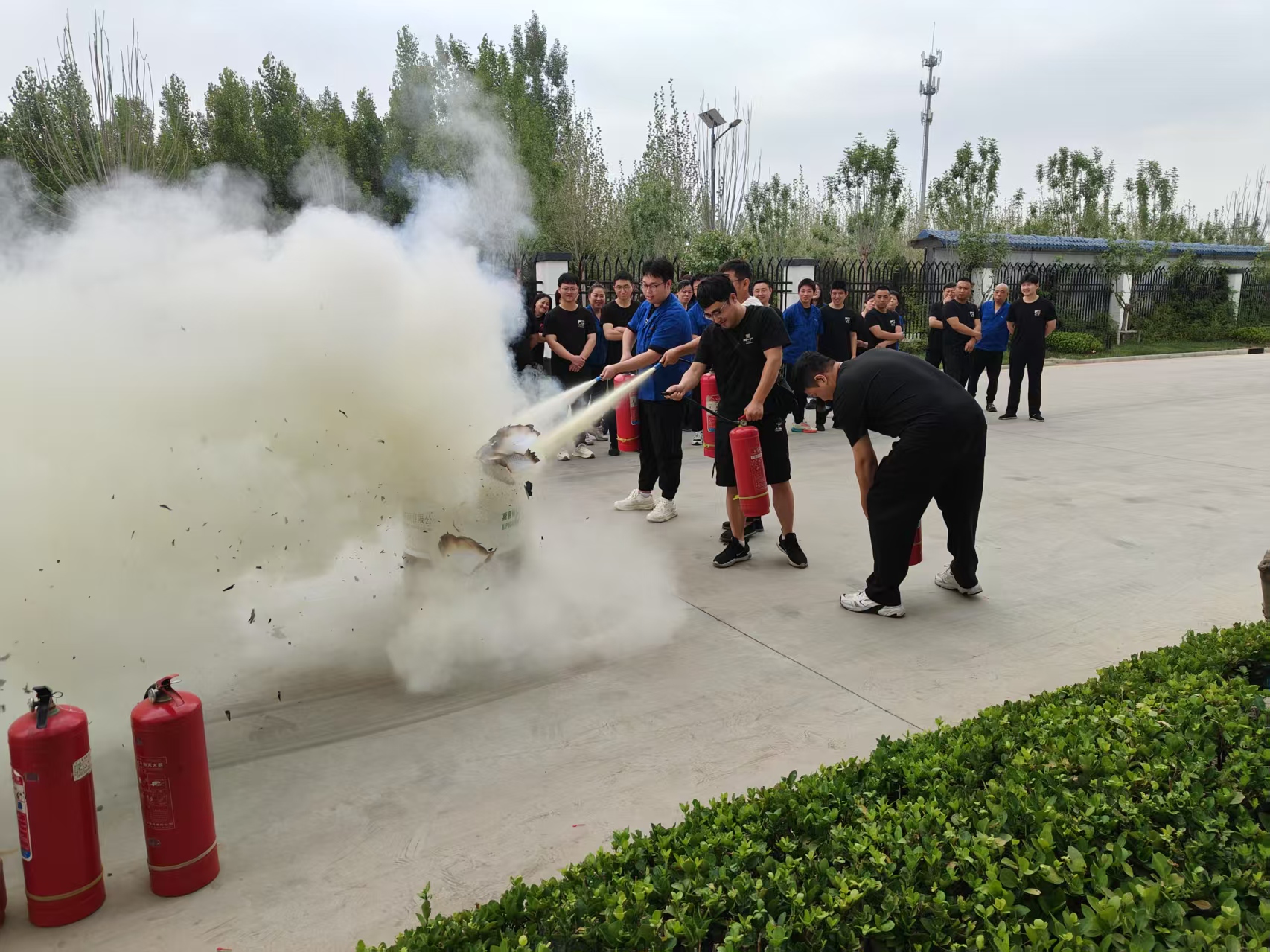 6月5日公司成功举办了消防演练